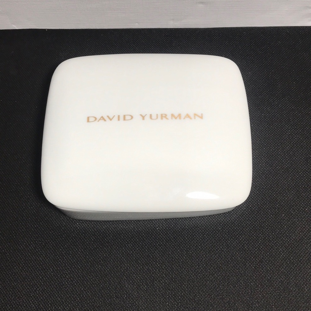 David Yurman Ceramic Jewelry Valet Tray White Trinket Box & Lid w Gold Lettering